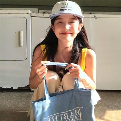 笼中女